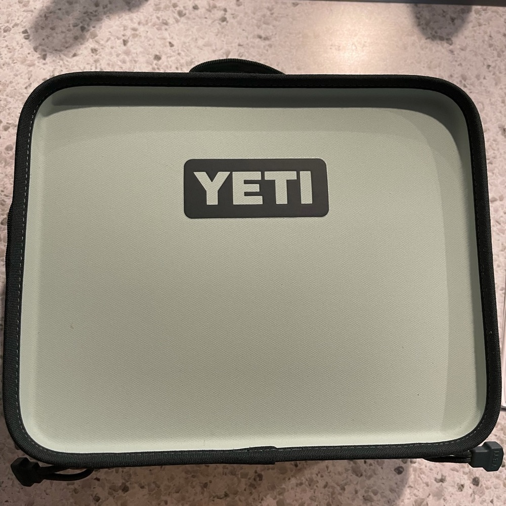 Yeti Daytrip Lunchbox